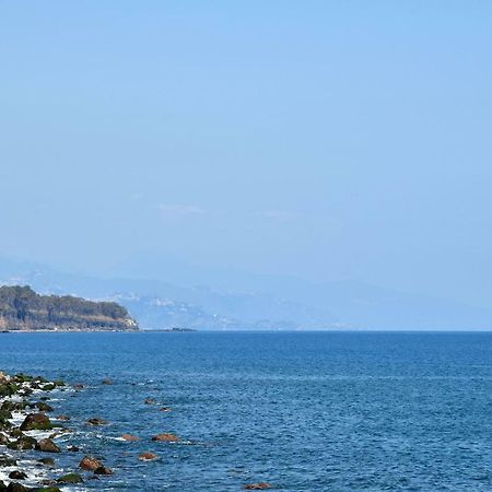 Riviera Degli Eucalipti - Cottage In Riva Al Mare Acireale Buitenkant foto
