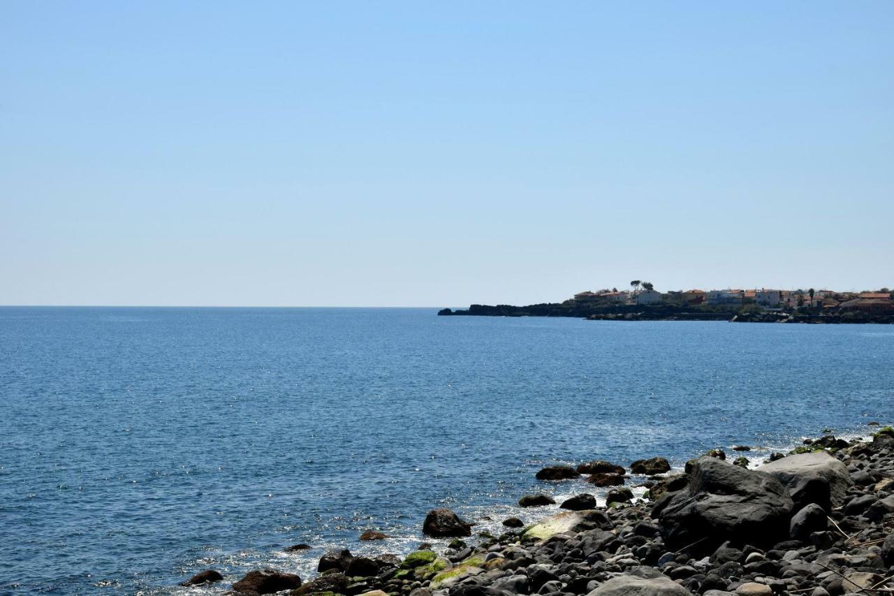 Riviera Degli Eucalipti - Cottage In Riva Al Mare Acireale Buitenkant foto
